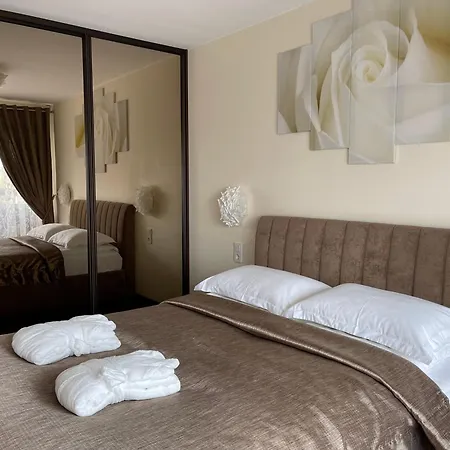 Manto Namai In Center Of