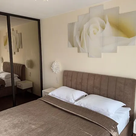 Manto Namai In Center Of * Κλαϊπέντα