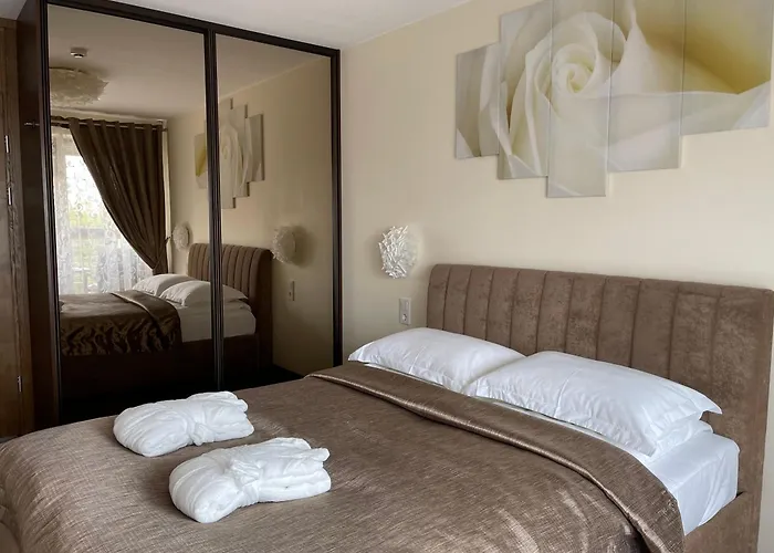 Manto Namai In Center Of