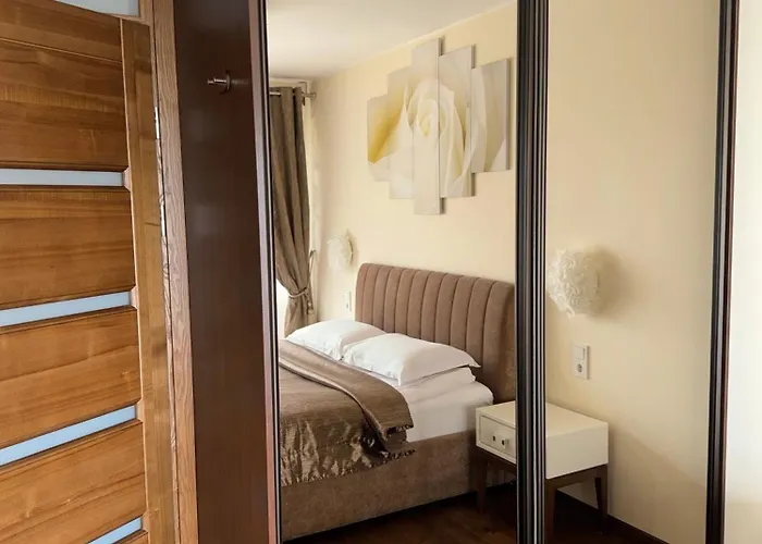 Manto Namai In Center Of *