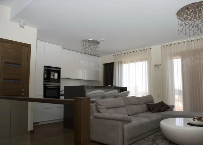 Manto Namai In Center Of Κλαϊπέντα